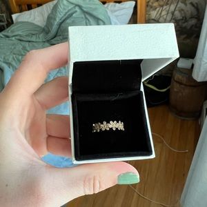Pandora daisy ring